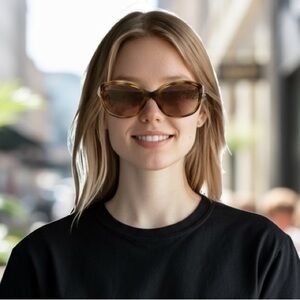 Ray-Ban  Jackie- Women's Tortoise Shell Sunglasses RB4101f - 58-16-135 Small